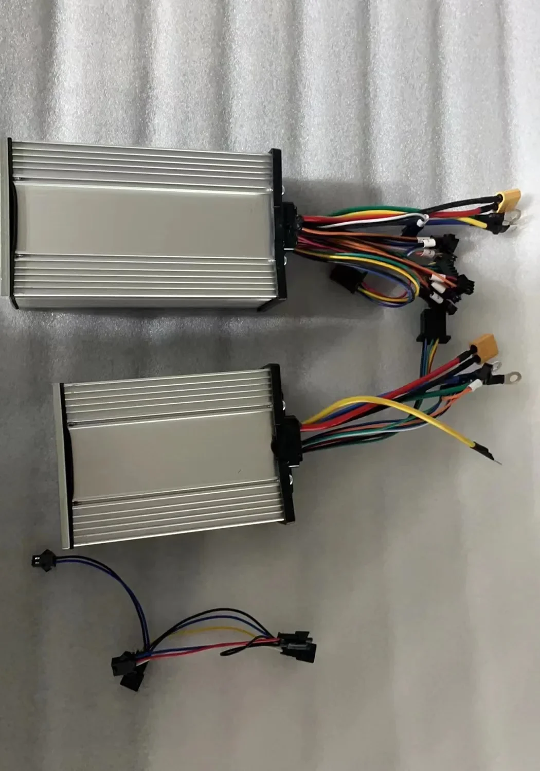 وحدة تحكم محرك سكوتر كهربائي أ - مراجعة 60V 5600W Dual Motor Electric Scooter وسعره